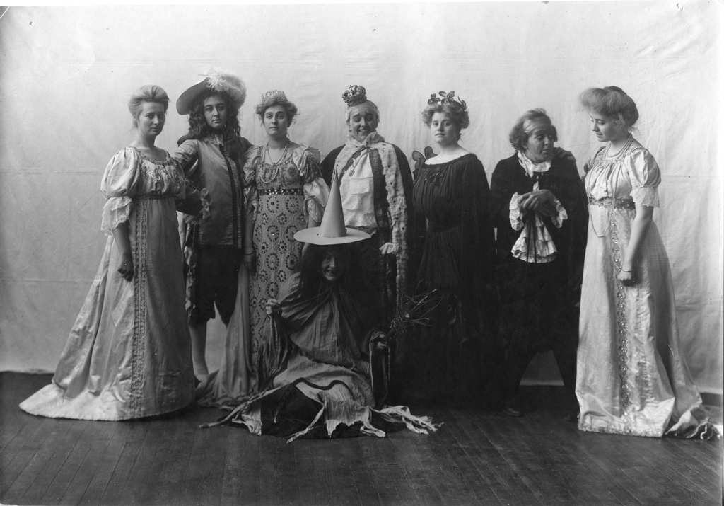1908 Sophomore Play