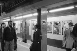 Subway passengers, 96th Street Station