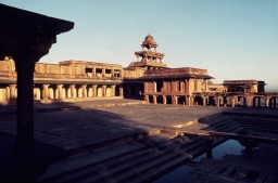 Anup Talao (Foreground), Harem Wall, Panch Mahal, Abdar Khana