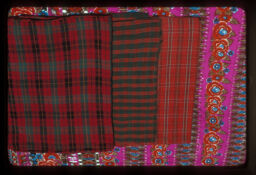 Mahilaharuko ghalek (Tokorok Gya) (महिलाहरुको घलेक (तोकोरोक ग्या) / Traditional women's cloth (Ghalek))
