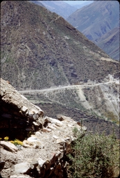 Descending into Rio Pampas Valley