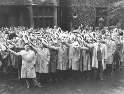 Class Hey Day crowds,1950