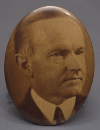Coolidge Large Standing Portrait Button, ca. 1924