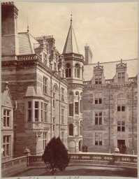 Cambridge. Gonville and Caius College, First Court (or Tree Court) 