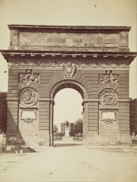 Montpellier. Triumphal Arch and le Peyrou 