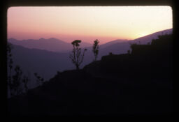 surya udaudai ko drisya (सूर्य उदाउँदैको दृश्य / view of Sunrise)