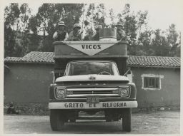 Vicos truck "Grito de la Reforma"