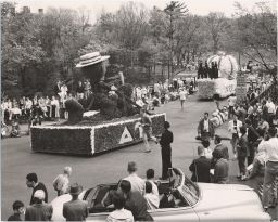 Spring Weekend May 1954 Parade