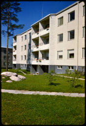 Four-story residential building (Munkkiniemi, Helsinki, FI)