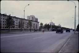 Housing development oriented along a four-lane road (Saint Petersburg, RU)