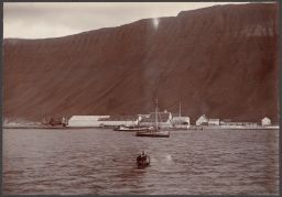 Ísafjörður, fishing station from the steamer 