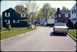 Residential, curvilinear street (Greendale, Wisconsin, USA)