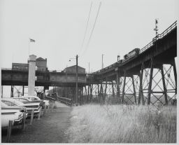 DMIR Unit 180 on Viaduct to Ore Dock