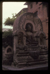 Swayambhu pachadiko Buddha ko murtiharu (स्वयम्भू पछाडिको बुद्धको मूर्तिहरू / Statues of Budhha Behind Swayambhu)