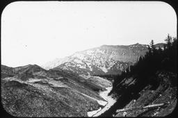 Marginal drainage moraine, covered border of Malaspina Glacier (Chaix Hill) (Russell)