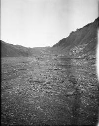 Looking up Hell Gulch.  Gravels on right.  Hayden Glacier on left