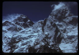 Nuptse himal ra sagarmatha kshetra (नुप्त्से हिमाल र सगरमाथा क्षेत्र / Mount Nuptse and Everest Region)