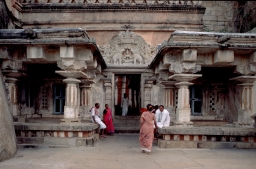 Akhanda-dvara Vindyagiri