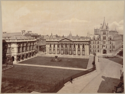 Cambridge. Gonville and Caius College, Senate House and University Library 