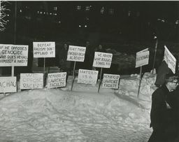 Protest signs of George Lincoln Rockwell speech