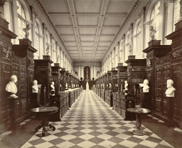 Cambridge. Trinity College, Wren Library 