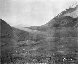 Land end of Nunatak Glacier