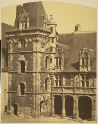 Château de Blois. Louis XII Wing 