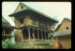 Pati ghar (पाटी घर / Pati Ghar (Special Building Made for Travelers))