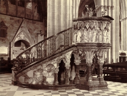 Pulpit in Nave, Worcester Cathedral      