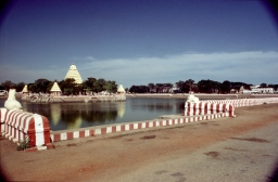 Meenakshi Sundaresvara Temple Mariamman Teppakulam