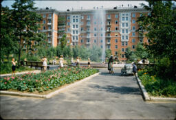 Interior courtyard and park area with a housing block nearby (Moscow, RU)