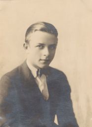 Edward Crouse portrait photo, ca. 1923-1925