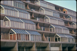 Terraced housing at Brunswick Estate Housing (Bloomsbury, London, UK)
