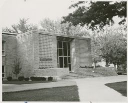 Samuel Appleton Carnegie Library entrance