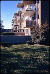 Finley House apartment balconies and landscaping (Southwest Washington, Washington, District of Columbia, USA)