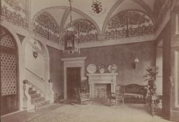 Villa Landor. Interior, entrance