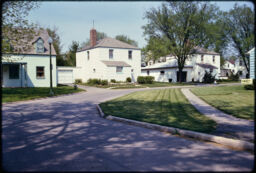 Residential street and detached dwellings (Greendale, Wisconsin, USA)
