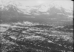 Panorama of four pictures of crevassed Atrevida Glacier (see 271-274) from crest of Amphitheatre Butte