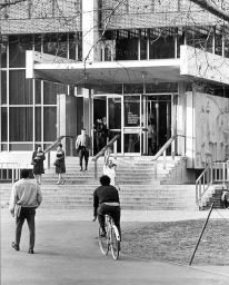 Charles Patterson Van Pelt Library (built 1960-1961, Harbeson, Hough, Livingston & Larson, architects), exterior, entrance