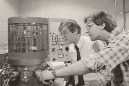 Joe Ballantyne and student in sonic lab, 1984