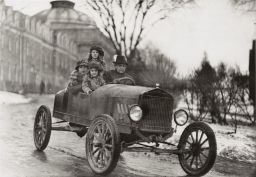 Romeyn Berry in Car with Children