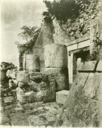 Temple of Jaguars, Chichén Itzá      