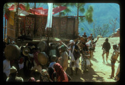 Chhechu ma rajarani nach gardai (छेचुमा राजारानी नाच गर्दै / Dancing the Rajarani Step at Tshetsu Festival)
