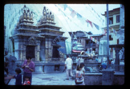 swayambhu nathko mukhya prabesh dwar, bajra ra ghanta (स्वयम्भू नाथको मुख्य प्रवेशद्वार, वज्र र घण्टा / Main Entrance of Swyambhu Nath, Bajra and Bell)