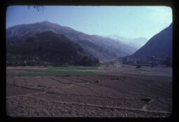 sundar upatyaka ra bhanjyang ko drisya (सुन्दर उपत्यका र भन्ज्यांग को दृश्य / Beautiful Valley and Hill Passes)