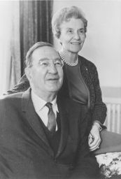 Stuart Mudd (1893-1975) and Emily Hartshorne Mudd (1898-1975), M.S.W. 1934, Ph.D. 1947, portrait photograph