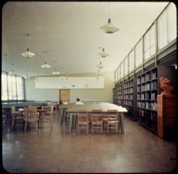 Orange Coast College Library, interior room