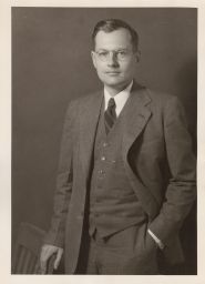 Portrait photograph of R. William Shaw, professor of astronomy.