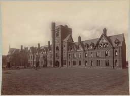 Cambridge. Girton College, Main Entrance      