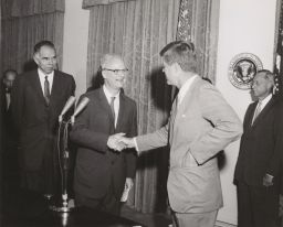 Hans Bethe receiving the Fermi Award from President John F. Kennedy at the White House